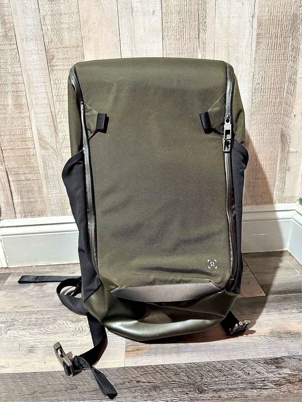 lululemon More Miles Backpack 22.5L *Tech Canvas Green & Black